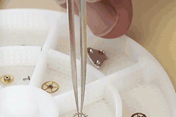 上海劳力士表走慢维修电话